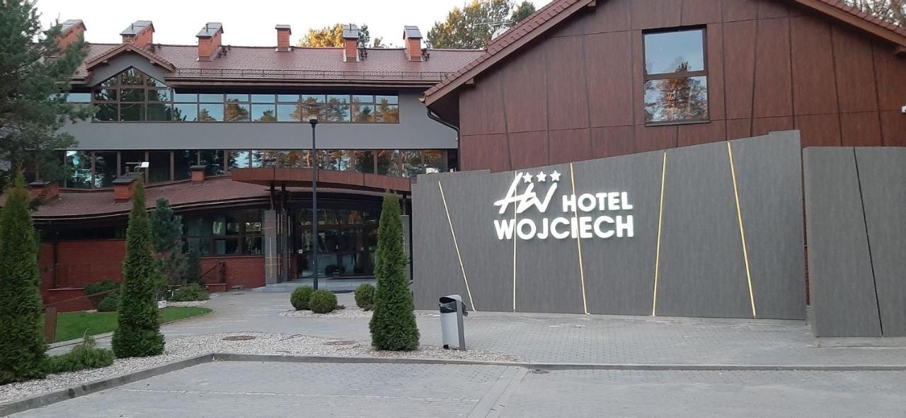 Hotel Wojciech Августів Екстер'єр фото